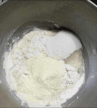 棉花糖金沙奶黄包的做法